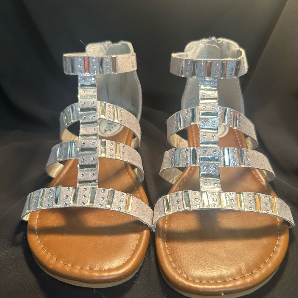 (NWOT) Stevies Silver Gladiator Sandals with Brown Footbed
